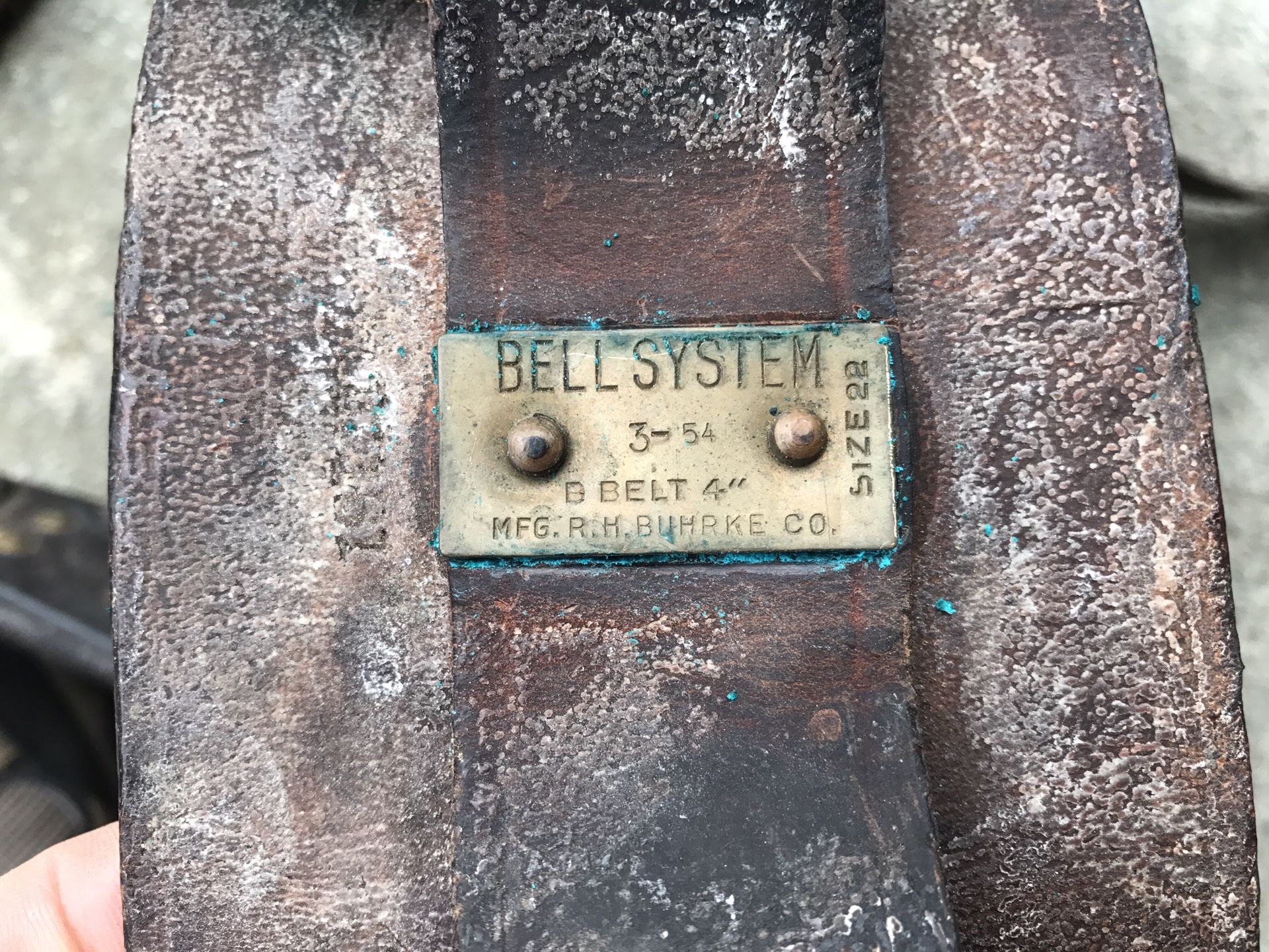 Tree trimming climbing lineman pole climbing gear for Sale in Everett