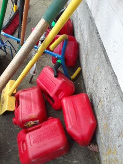 Gas cans 1 gallon