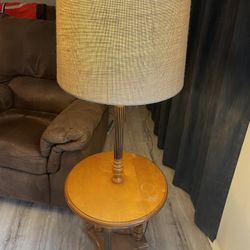 Lamp with small Round table 