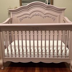 Aurora Crib And Dresser Set Dusty Rose/Blush Pink