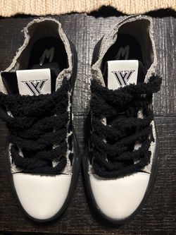 Watson Reapers men 10 White and black sneakers with black bone-shaped patches #skateboarding #bones