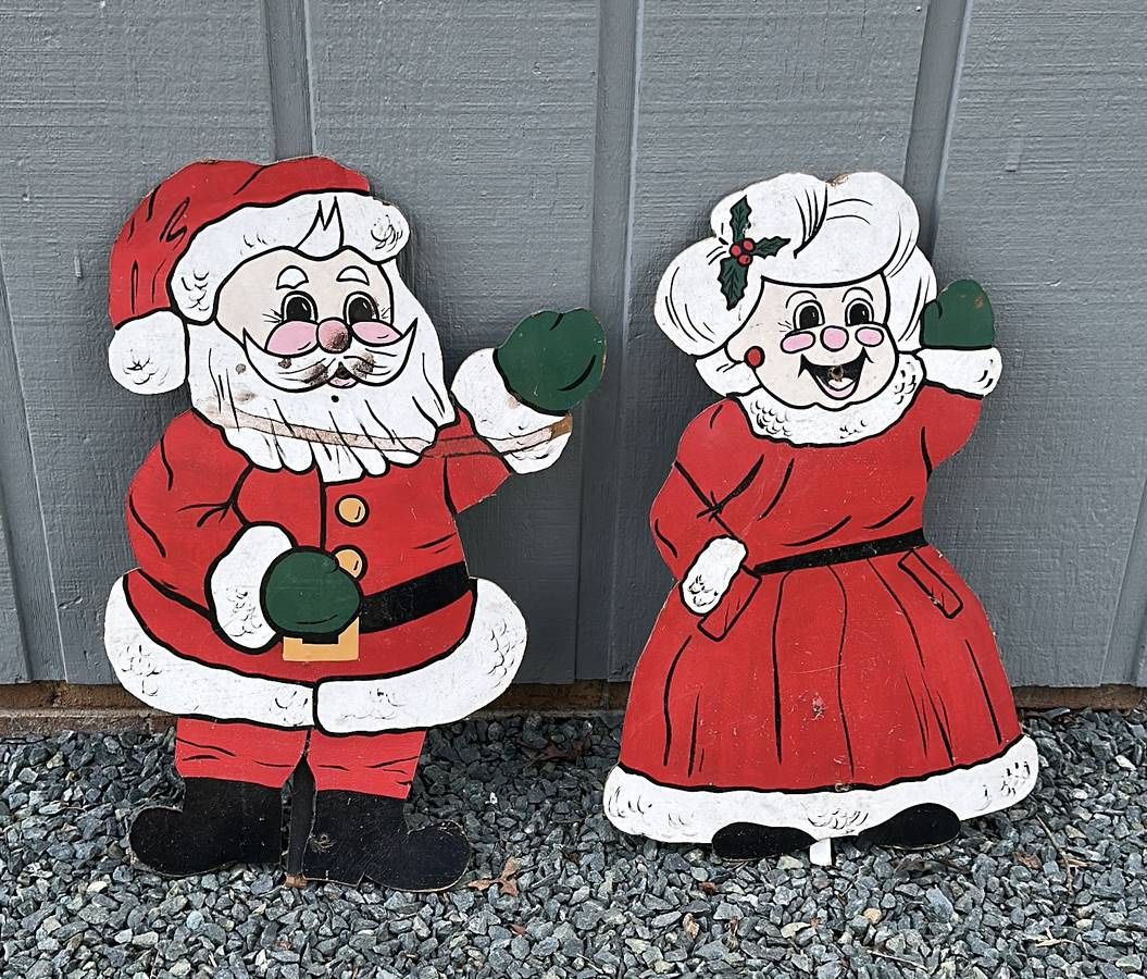 Vintage Christmas Santa And Mrs Claus Wooden Yard Decor