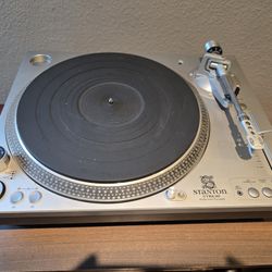 Stanton Turntable