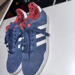 Adidas Roger’s Size 10