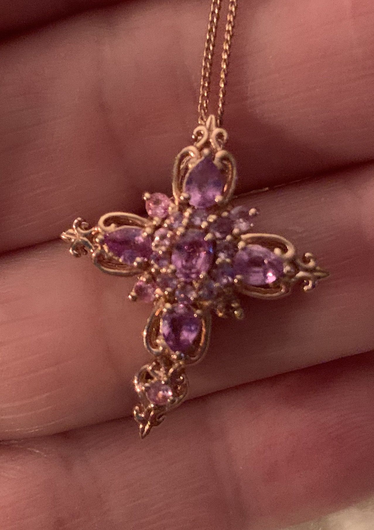 RARE MAUVE AND PINK SAPPHIRE CROSS WITH CHAIN