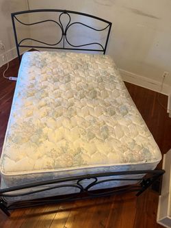 Metal Bed Frame with Mattress