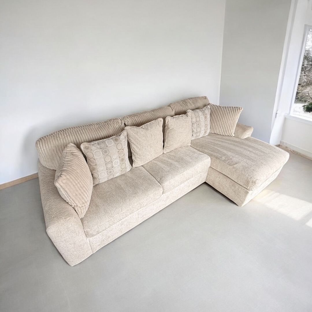 FREE DELIVERY | Extra Wide 116” Rooms to Go