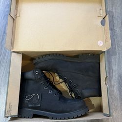 Black timberland Boots