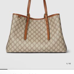 GG Emblem large tote bag