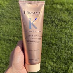 Kerastase Gloss Absolu Conditioner with Glycolic Acid, Hyaluronic Acid