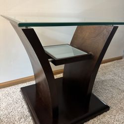 Modern Glass-Top End Tables – Wood Base – Set of 2