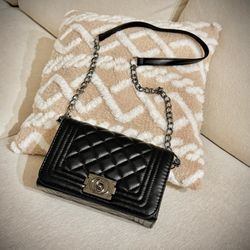 Black Purse