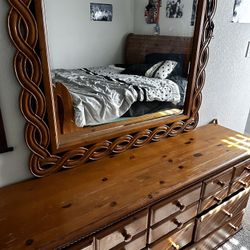 Wood King size Bedroom Set 