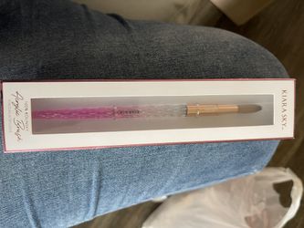 Kiara sky Brush