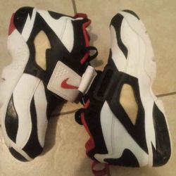 OG 2015 Deion Sanders "Diamond Turf" Size 8.5