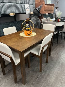 Dining set 5 Pc Halloween  Special 👻 🎃