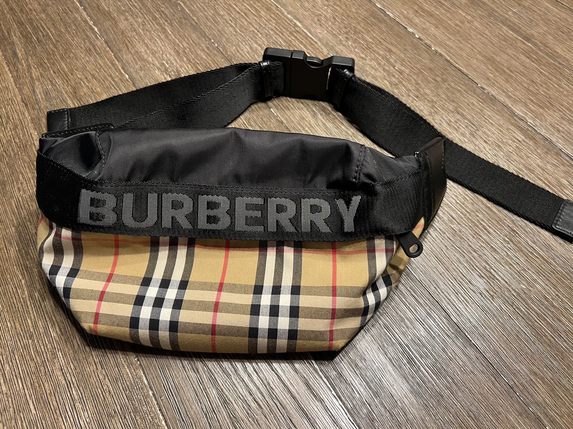 Burberry Bum Bag Vintage Check Medium Archive Beige/Black