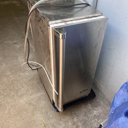 Viking Ice Maker FPIM515