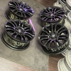 Toyota Lexus Rims Wheels 17 Inch Factory Gloss Black 5 Lugs Bolt Pattern 4.50 Inch 114.30 mm set Of 4