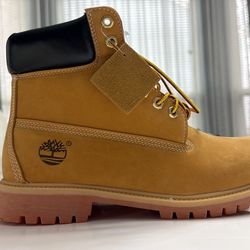 Timberlands Men Size 9 Brand New