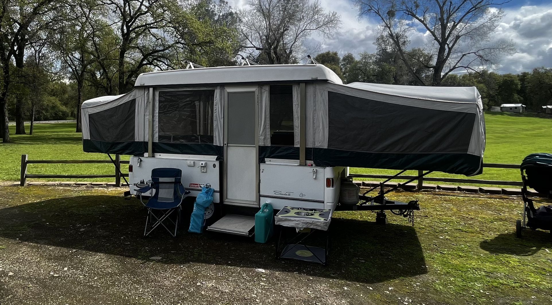 2001 Coleman Santa Fe Pop Up