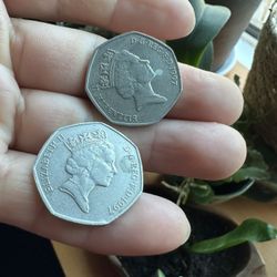 2 Monedas Elizabeth 2 