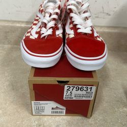 Vans Size 7.5 Men’s (9 Women)  Brand New 