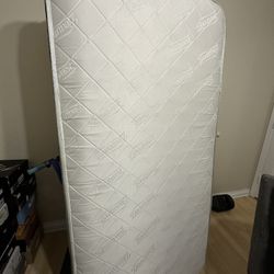 BEAUTYREST TWIN MATTRESS