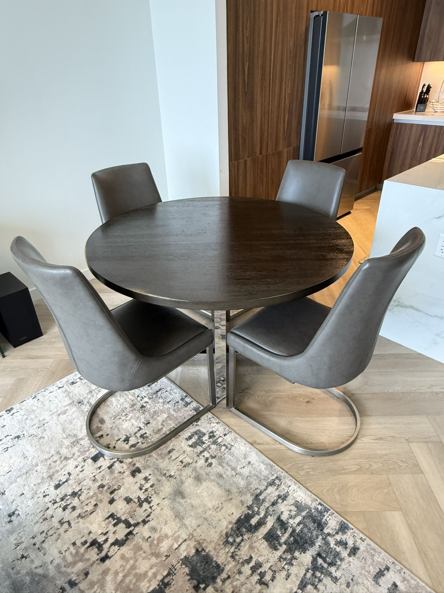 Fantastic Wooden Dining Table For Sale! 