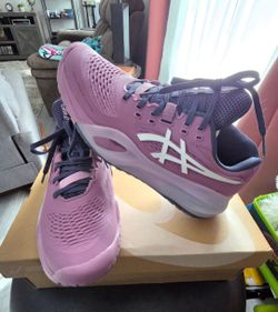 Women's ASICS 7.0