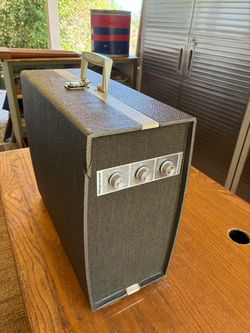 Magnavox vintage portable record player
