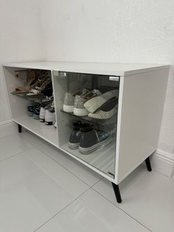 White Shoes Holder