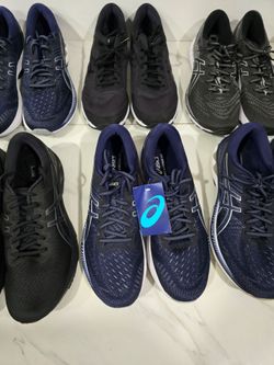 Ascis tennis shoes