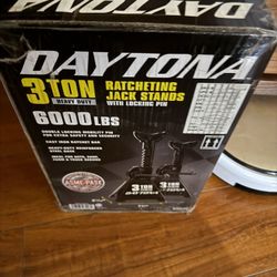 Brand New Daytona Jack Stands