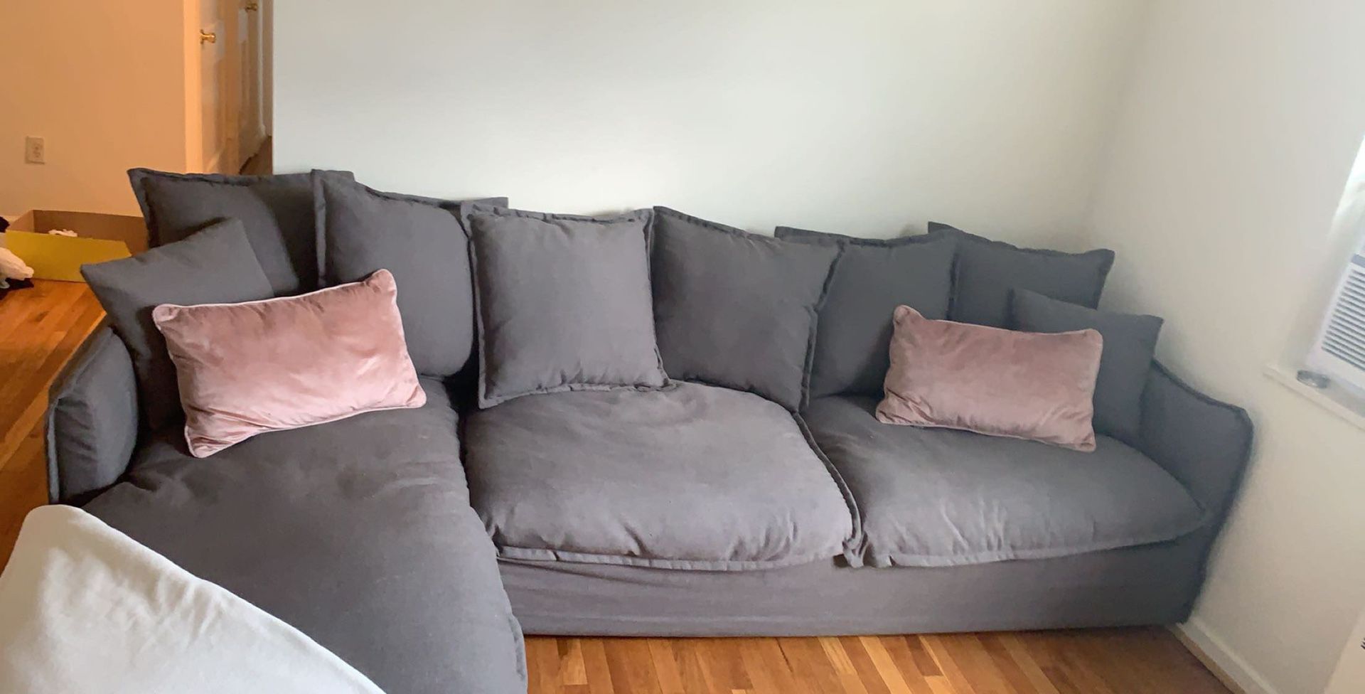 Medium sectional couch