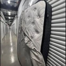 King Serena 12” Pocketed Hybrid Mattress - Signature Design By Ashley