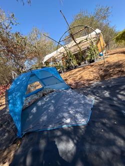 Instant pop setup Beach Tent blue in great shape