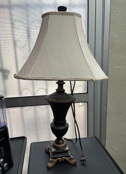 Lamp/ Lámpara
