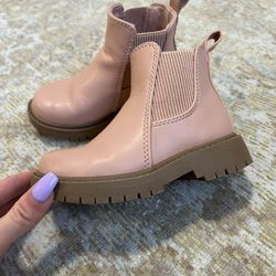 Pink Old Navy Toddler Booties