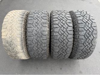 (4) 265/65R17 Goodyear Wrangler Tires