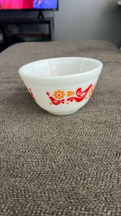RARE FIND……Vintage PYREX 1.5 Pt Friendship Mixing Bowl