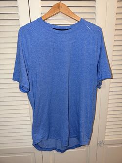 Lululemon men’s shirt