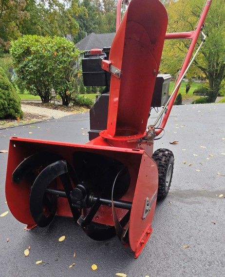 Blk FRIDAY sale - 21" Troy-Bilt Gas 2 stage Electric-start or pull-start Snow Blower - New Auger belt - Holmdel NJ