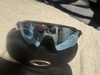 Oakley radars polarized prisms