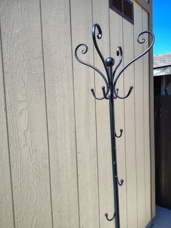 BLACK COAT & HAT STAND