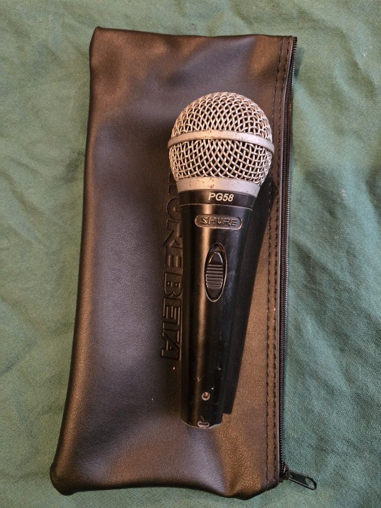 Sure PG58 Dynamic Microphone (Micstand)