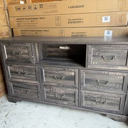Brand New Farmhouse 8-Drawer Dresser – Dark Rustic Oak