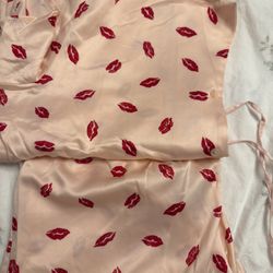 Valentine Women’s Short Pajamas Size Large 