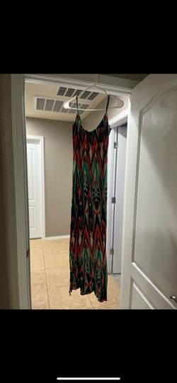 Ladies dresses size small asking 5.00 each