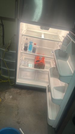 Frigidaire Top Freezer Refrigerator - Stainless Steel